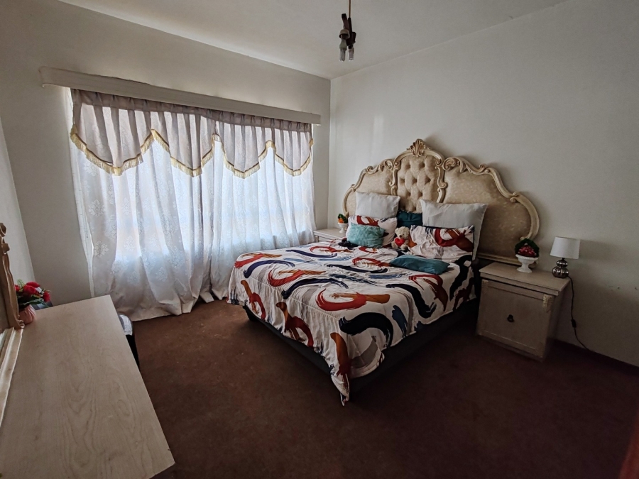 2 Bedroom Property for Sale in Potchefstroom North West